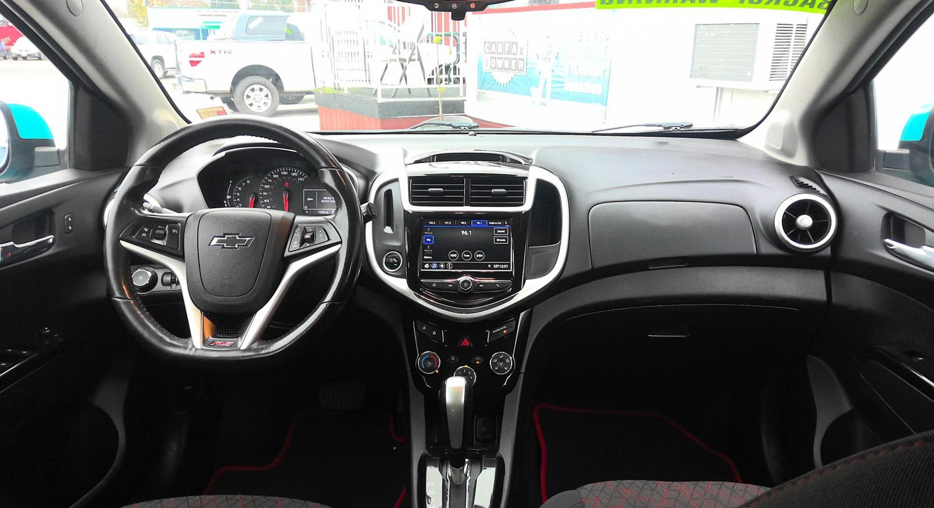 2020 BLUE Chevrolet Sonic LT Auto 5-Door (1G1JD6SB3L4) with an 1.4L L4 DOHC 24V TURBO engine, 6A transmission, located at 502 S. Riverside Avenue, Medford, OR, 97501, (541) 773-3136, 42.322803, -122.867477 - Photo#7