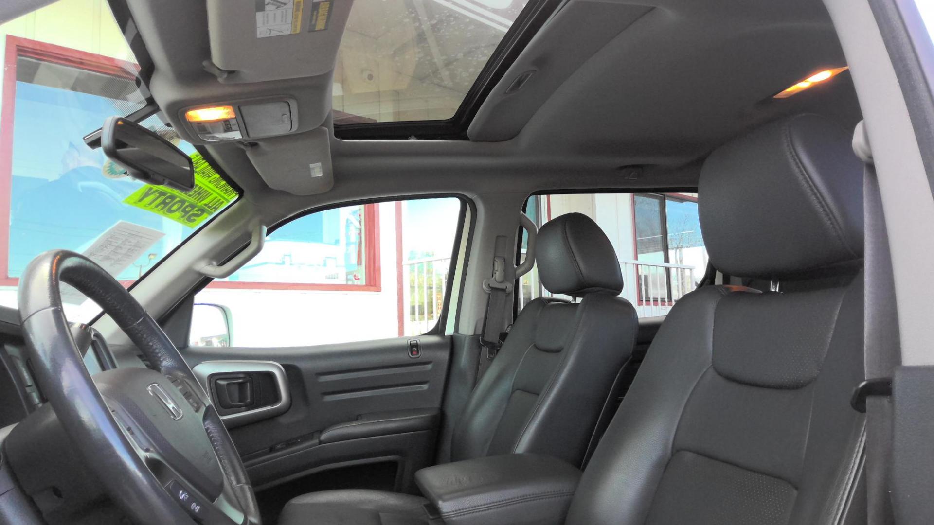 2014 WHITE Honda Ridgeline RTL-S (5FPYK1F65EB) with an 3.5L V6 SOHC 24V engine, 5-Speed Automatic transmission, located at 502 S. Riverside Avenue, Medford, OR, 97501, (541) 773-3136, 42.322803, -122.867477 - Photo#8