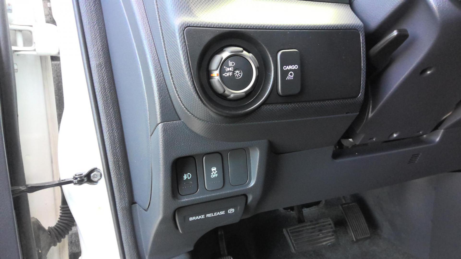 2014 WHITE Honda Ridgeline RTL-S (5FPYK1F65EB) with an 3.5L V6 SOHC 24V engine, 5-Speed Automatic transmission, located at 502 S. Riverside Avenue, Medford, OR, 97501, (541) 773-3136, 42.322803, -122.867477 - Photo#9