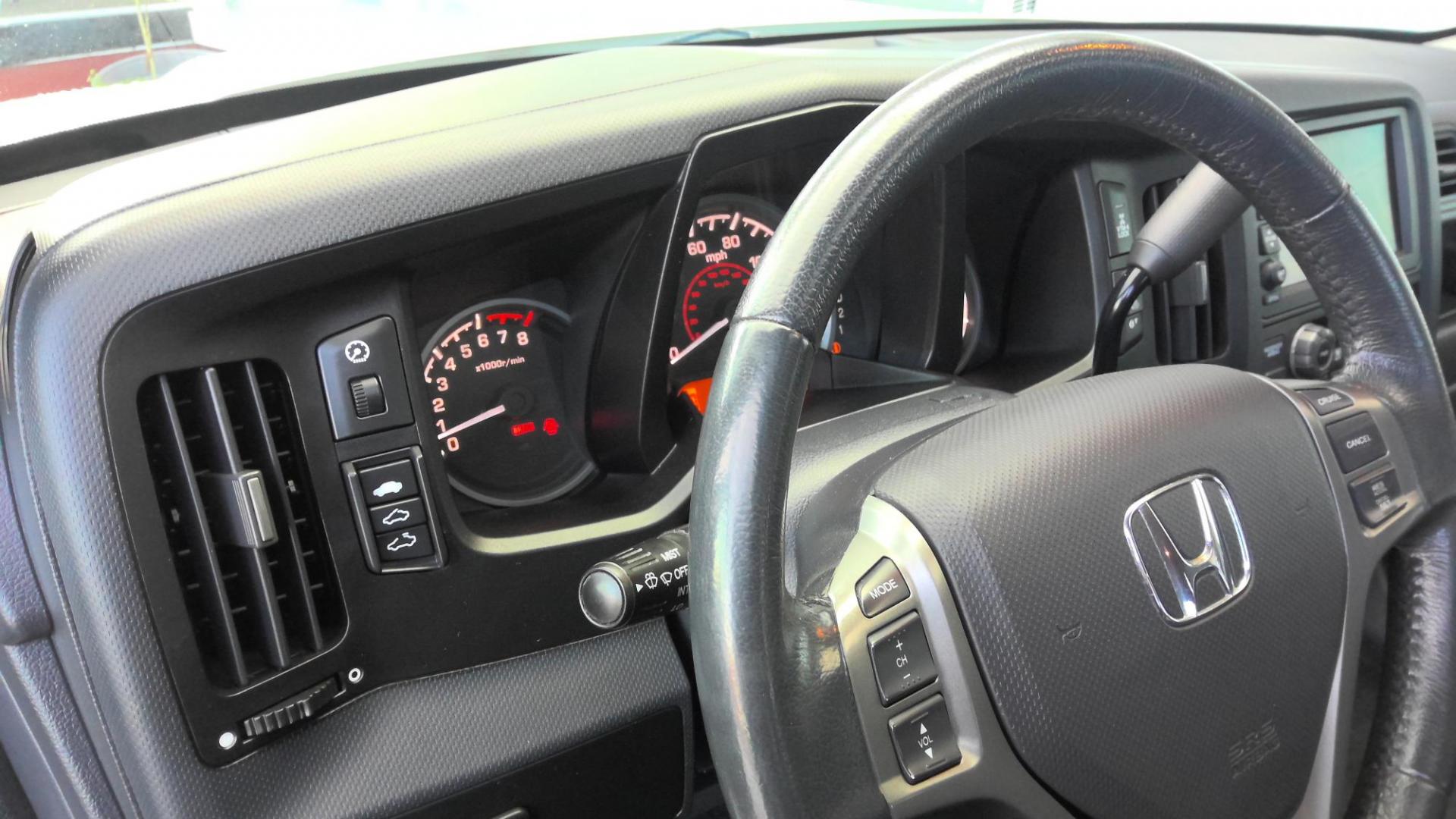 2014 WHITE Honda Ridgeline RTL-S (5FPYK1F65EB) with an 3.5L V6 SOHC 24V engine, 5-Speed Automatic transmission, located at 502 S. Riverside Avenue, Medford, OR, 97501, (541) 773-3136, 42.322803, -122.867477 - Photo#10