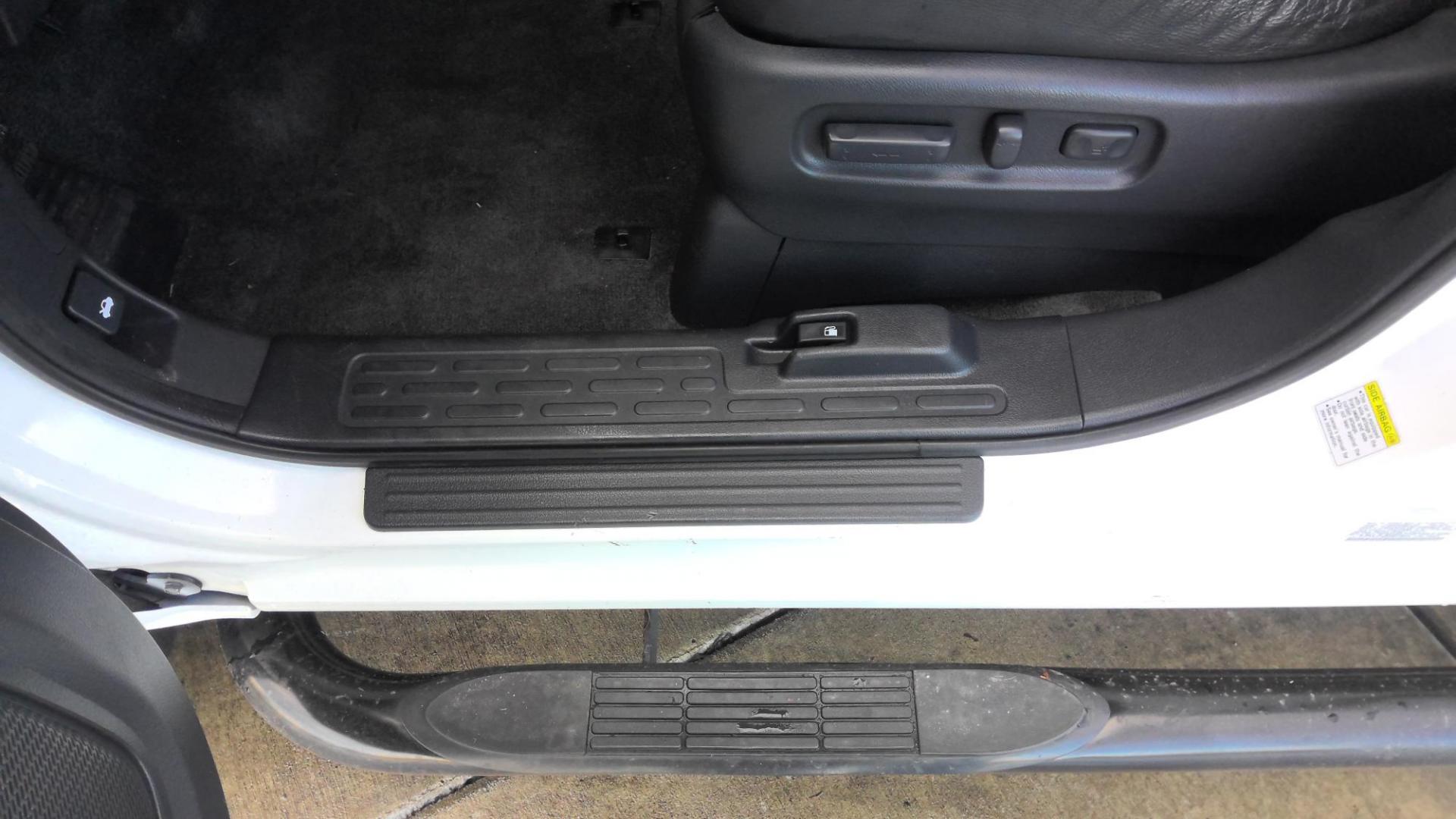 2014 WHITE Honda Ridgeline RTL-S (5FPYK1F65EB) with an 3.5L V6 SOHC 24V engine, 5-Speed Automatic transmission, located at 502 S. Riverside Avenue, Medford, OR, 97501, (541) 773-3136, 42.322803, -122.867477 - Photo#11