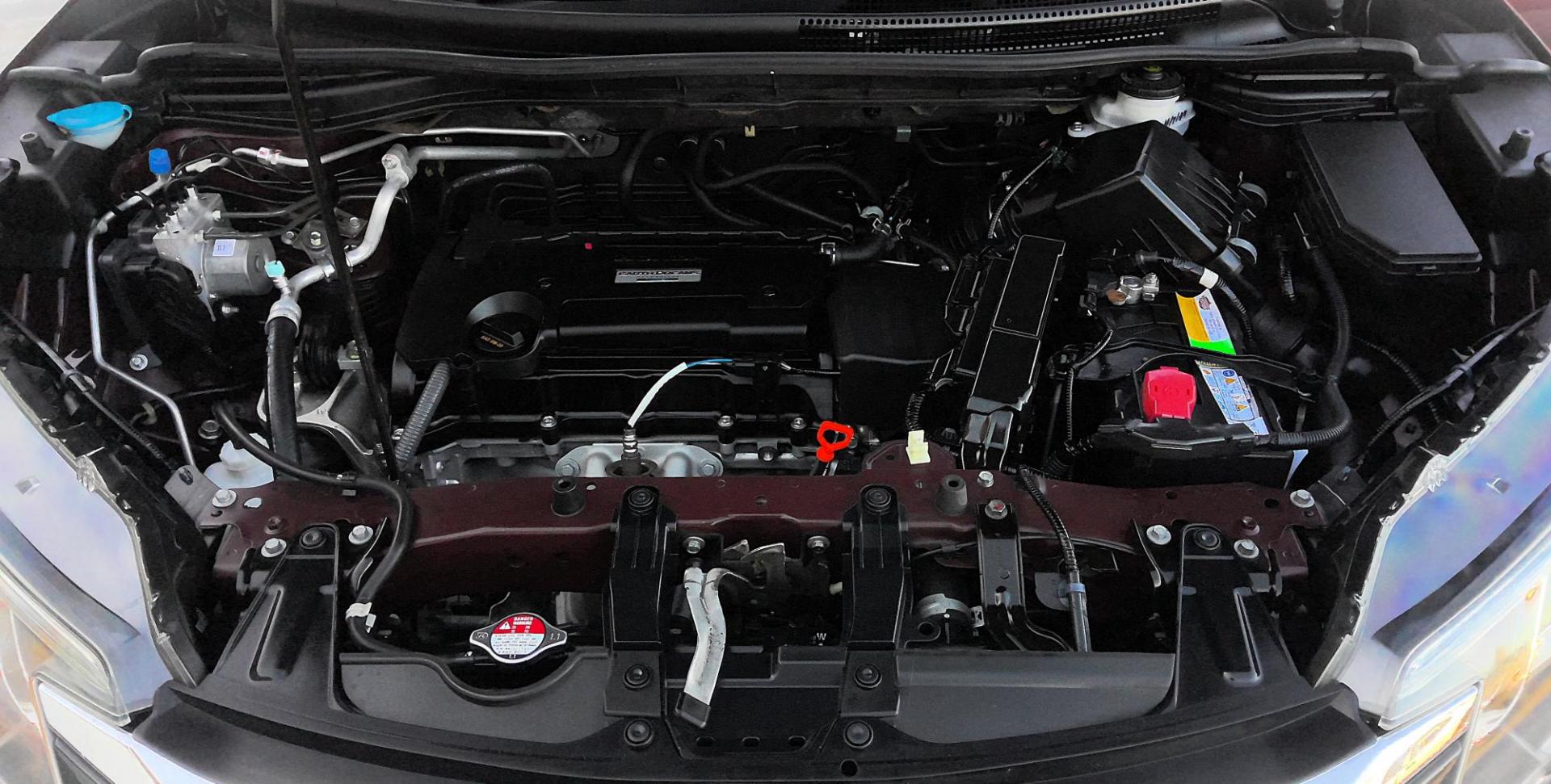 2016 RED Honda CR-V SE 4WD (2HKRM4H46GH) with an 2.4L L4 DOHC 16V engine, CVT transmission, located at 502 S. Riverside Avenue, Medford, OR, 97501, (541) 773-3136, 42.322803, -122.867477 - Photo#15