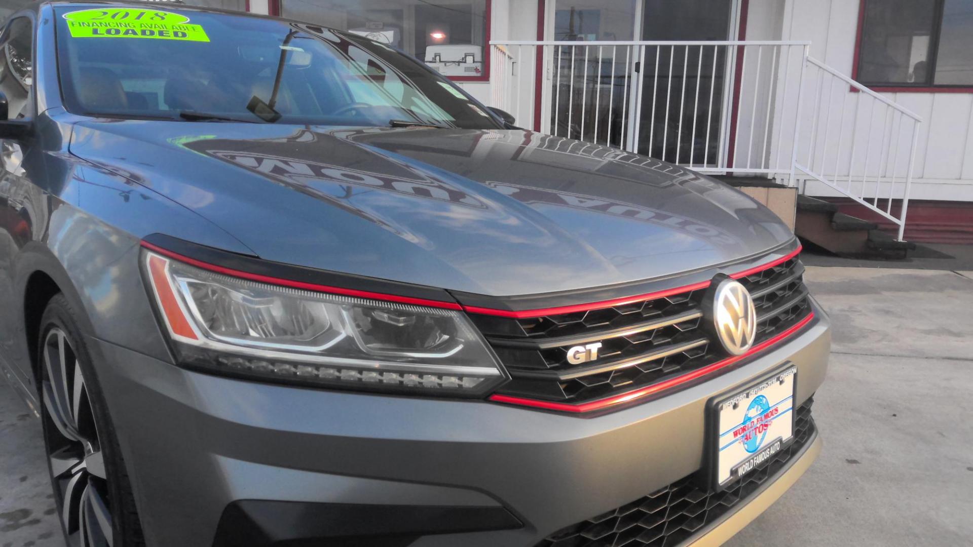 2018 GRAY Volkswagen Passat V6 GT (1VWJM7A31JC) with an 3.6L V6 DOHC 24V engine, 6A transmission, located at 502 S. Riverside Avenue, Medford, OR, 97501, (541) 773-3136, 42.322803, -122.867477 - Photo#2