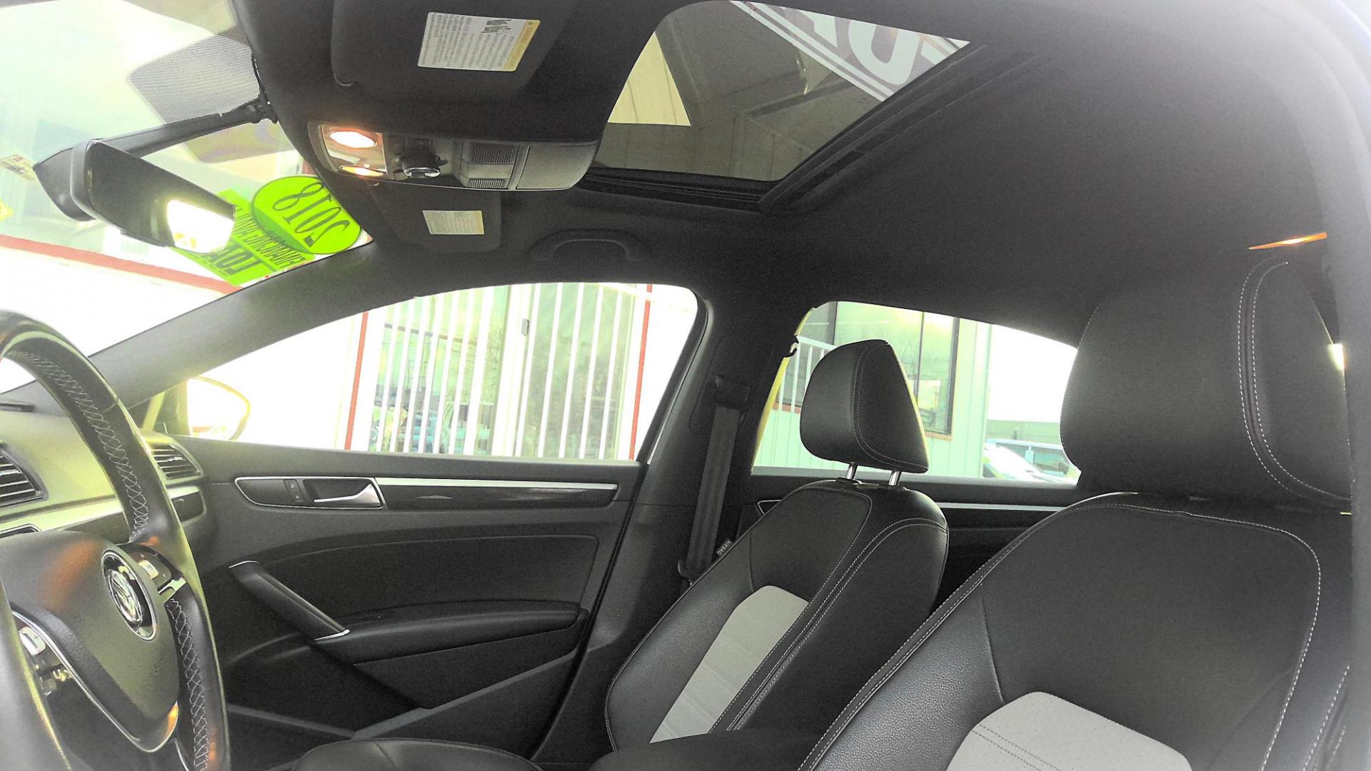 2018 GRAY Volkswagen Passat V6 GT (1VWJM7A31JC) with an 3.6L V6 DOHC 24V engine, 6A transmission, located at 502 S. Riverside Avenue, Medford, OR, 97501, (541) 773-3136, 42.322803, -122.867477 - Photo#12