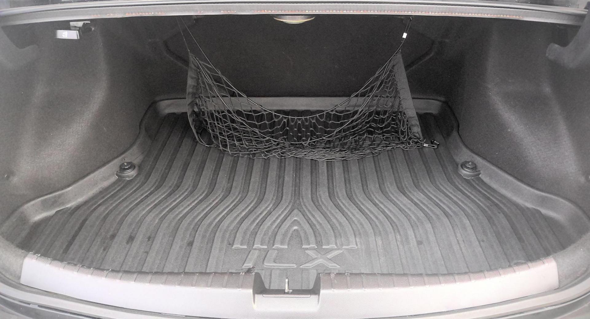 2013 BLACK Acura ILX 5-Spd AT w/ Premium Package (19VDE1F52DE) with an 2.0L L4 16V DOHC engine, 5-Speed Automatic transmission, located at 502 S. Riverside Avenue, Medford, OR, 97501, (541) 773-3136, 42.322803, -122.867477 - Photo#4