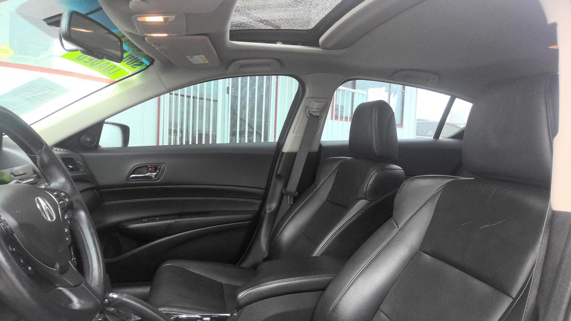 2013 BLACK Acura ILX 5-Spd AT w/ Premium Package (19VDE1F52DE) with an 2.0L L4 16V DOHC engine, 5-Speed Automatic transmission, located at 502 S. Riverside Avenue, Medford, OR, 97501, (541) 773-3136, 42.322803, -122.867477 - Photo#6