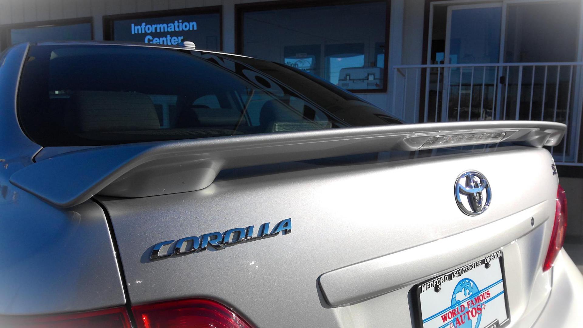 2010 SILVER Toyota Corolla Base 4-Speed AT (1NXBU4EE8AZ) with an 1.8L L4 DOHC 16V engine, 4-Speed Automatic Overdrive transmission, located at 502 S. Riverside Avenue, Medford, OR, 97501, (541) 773-3136, 42.322803, -122.867477 - Photo#3