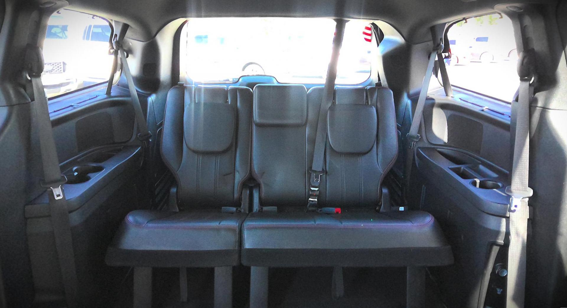 2017 WHITE Dodge Grand Caravan GT (2C4RDGEG8HR) with an 3.6L V6 DOHC 24V engine, 6A transmission, located at 502 S. Riverside Avenue, Medford, OR, 97501, (541) 773-3136, 42.322803, -122.867477 - Photo#9