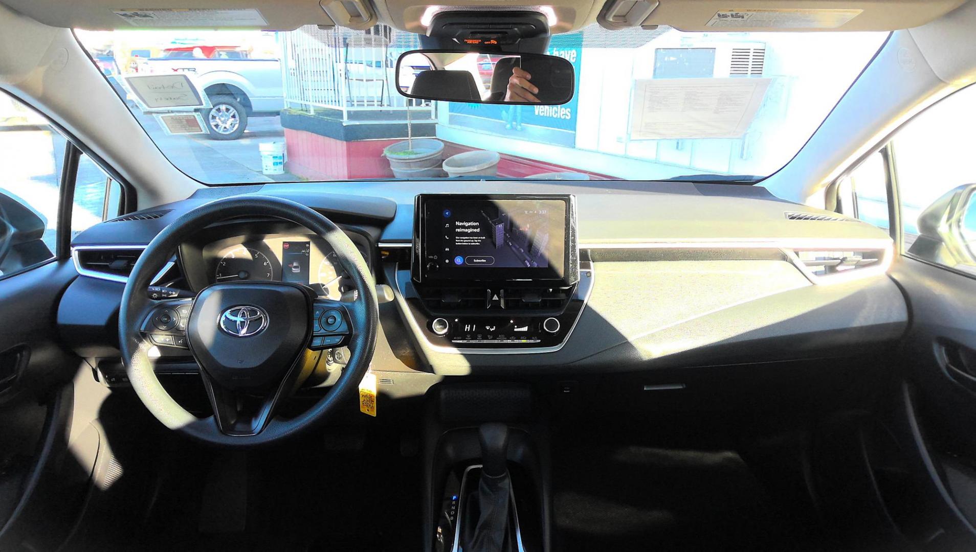 2024 WHITE Toyota Corolla LE (5YFB4MDE7RP) with an 2.0L L4 DOHC 16V engine, CVT transmission, located at 502 S. Riverside Avenue, Medford, OR, 97501, (541) 773-3136, 42.322803, -122.867477 - Photo#6