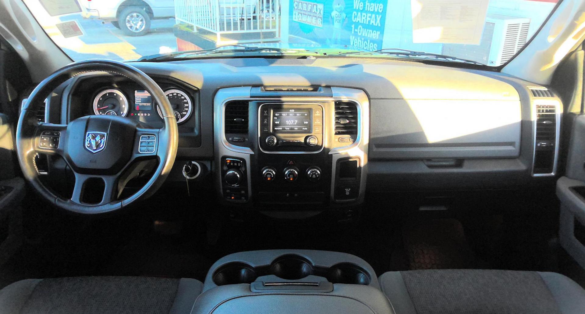 2015 WHITE RAM 1500 SLT Quad Cab 4WD (1C6RR7GT6FS) with an 5.7L V8 OHV 16V engine, 6-Speed Automatic transmission, located at 502 S. Riverside Avenue, Medford, OR, 97501, (541) 773-3136, 42.322803, -122.867477 - Photo#5