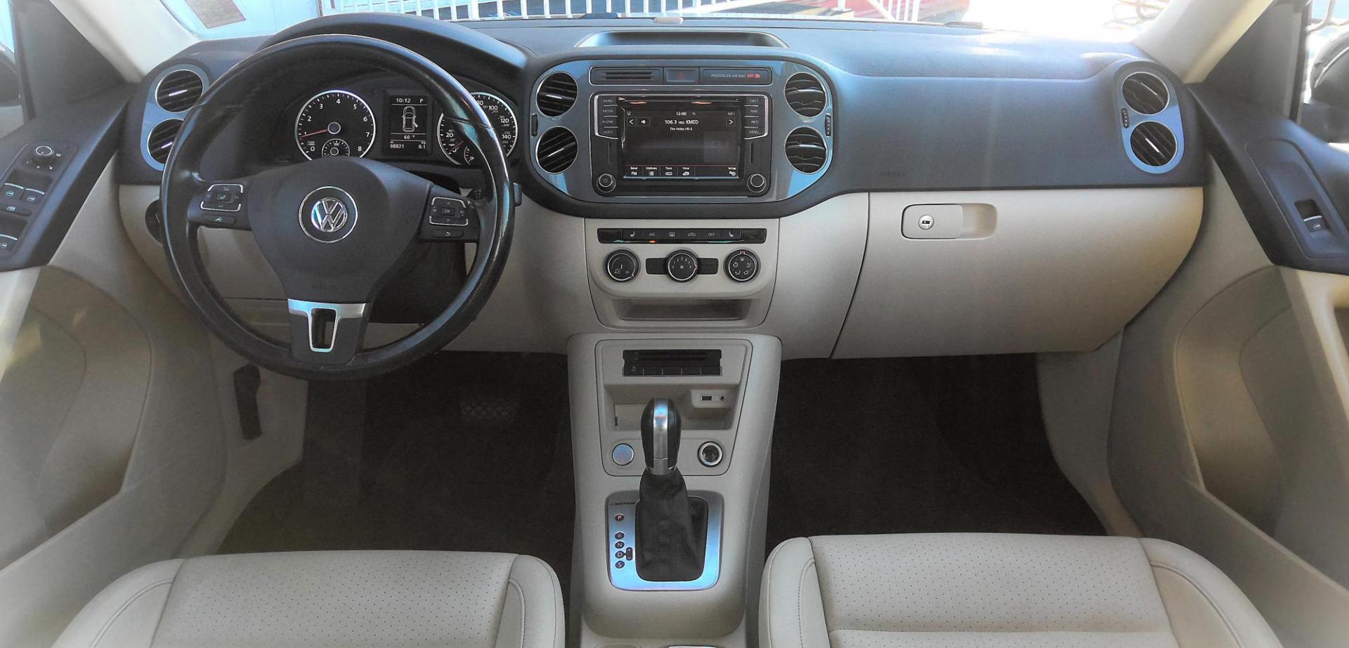 2016 BLACK Volkswagen Tiguan SE 4Motion (WVGBV7AX8GW) with an 2.0L L4 DOHC 16V TURBO engine, 6A transmission, located at 502 S. Riverside Avenue, Medford, OR, 97501, (541) 773-3136, 42.322803, -122.867477 - Photo#9