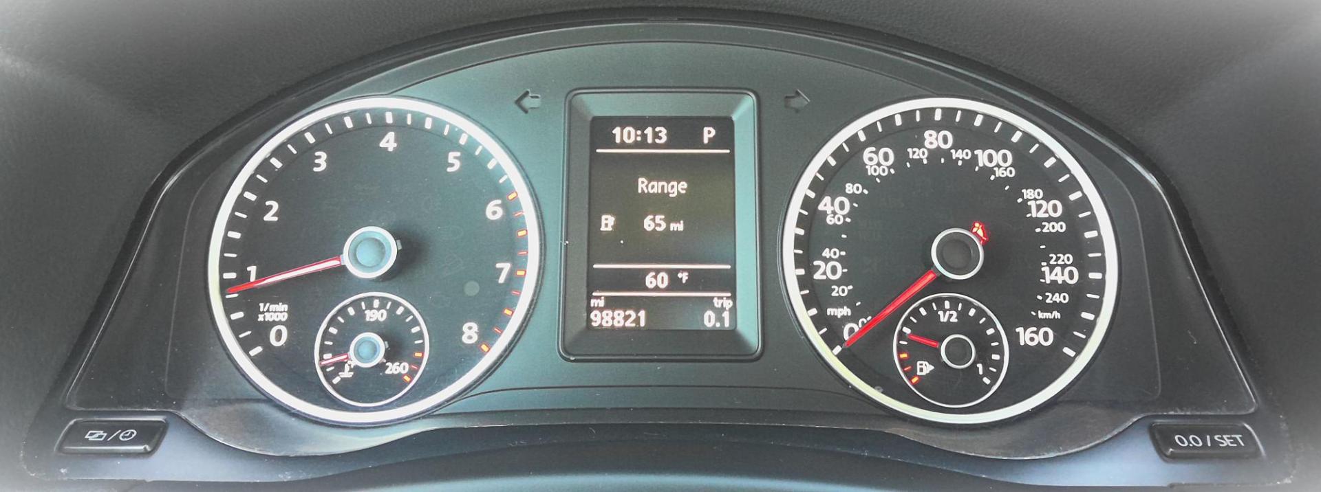 2016 BLACK Volkswagen Tiguan SE 4Motion (WVGBV7AX8GW) with an 2.0L L4 DOHC 16V TURBO engine, 6A transmission, located at 502 S. Riverside Avenue, Medford, OR, 97501, (541) 773-3136, 42.322803, -122.867477 - Photo#12