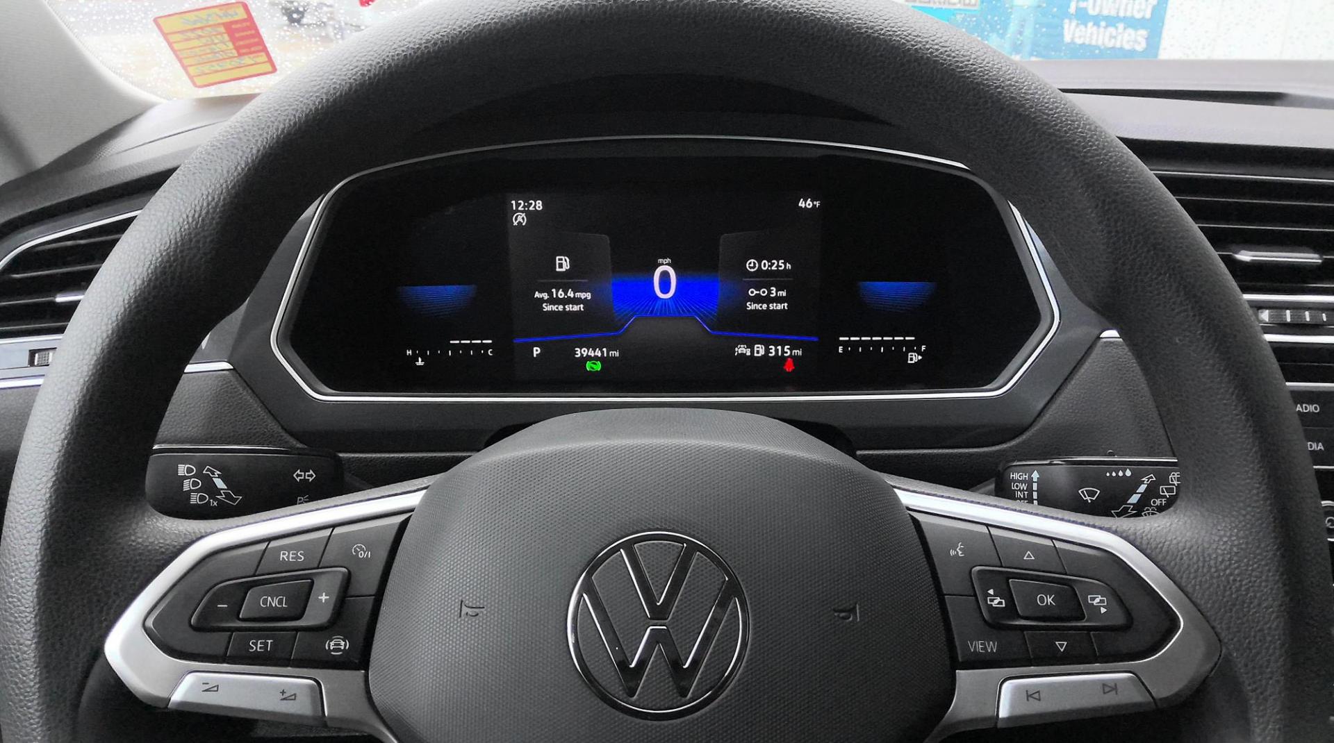 2022 BLACK Volkswagen Tiguan S (3VV1B7AX3NM) with an 2.0L L4 DOHC 16V TURBO engine, 8A transmission, located at 502 S. Riverside Avenue, Medford, OR, 97501, (541) 773-3136, 42.322803, -122.867477 - Photo#12