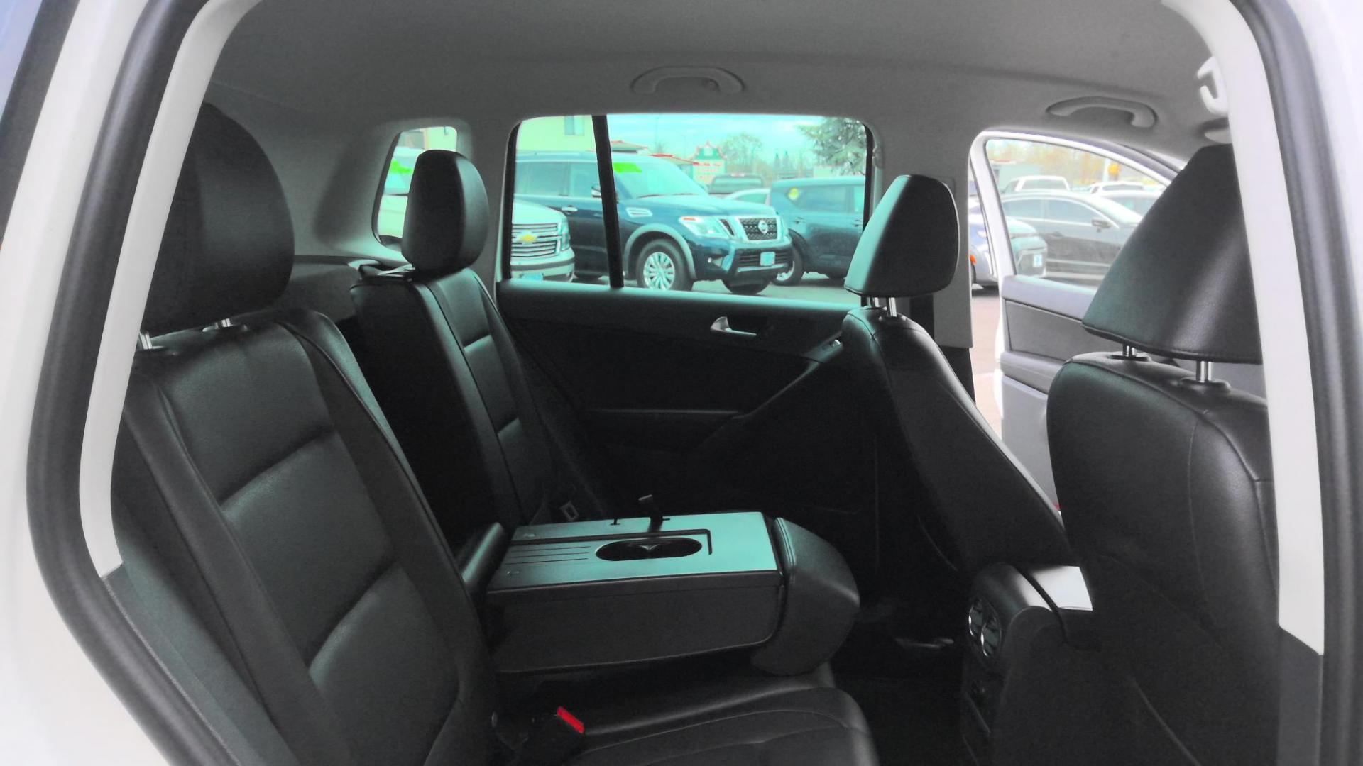 2014 WHITE Volkswagen Tiguan S (WVGAV3AX5EW) with an 2.0L L4 DOHC 16V TURBO engine, located at 502 S. Riverside Avenue, Medford, OR, 97501, (541) 773-3136, 42.322803, -122.867477 - Photo#6