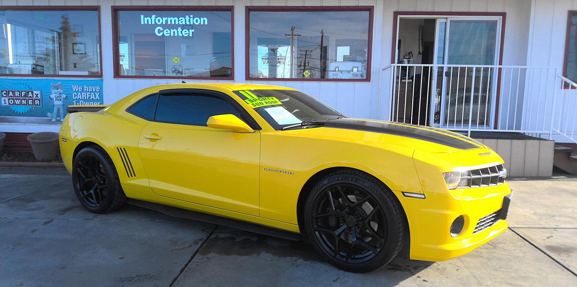 2011 YELLOW Chevrolet Camaro 2SS Coupe (2G1FK1EJ8B9) with an 6.2L V8 OHV 16V engine, 6-Speed Automatic transmission, located at 502 S. Riverside Avenue, Medford, OR, 97501, (541) 773-3136, 42.322803, -122.867477 - Photo#1