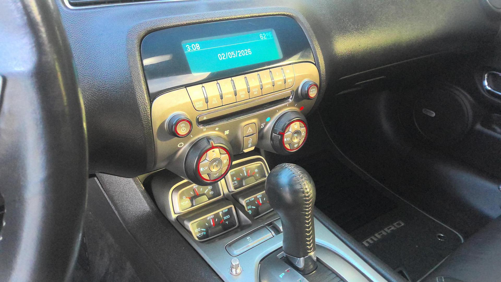 2011 YELLOW Chevrolet Camaro 2SS Coupe (2G1FK1EJ8B9) with an 6.2L V8 OHV 16V engine, 6-Speed Automatic transmission, located at 502 S. Riverside Avenue, Medford, OR, 97501, (541) 773-3136, 42.322803, -122.867477 - Photo#9