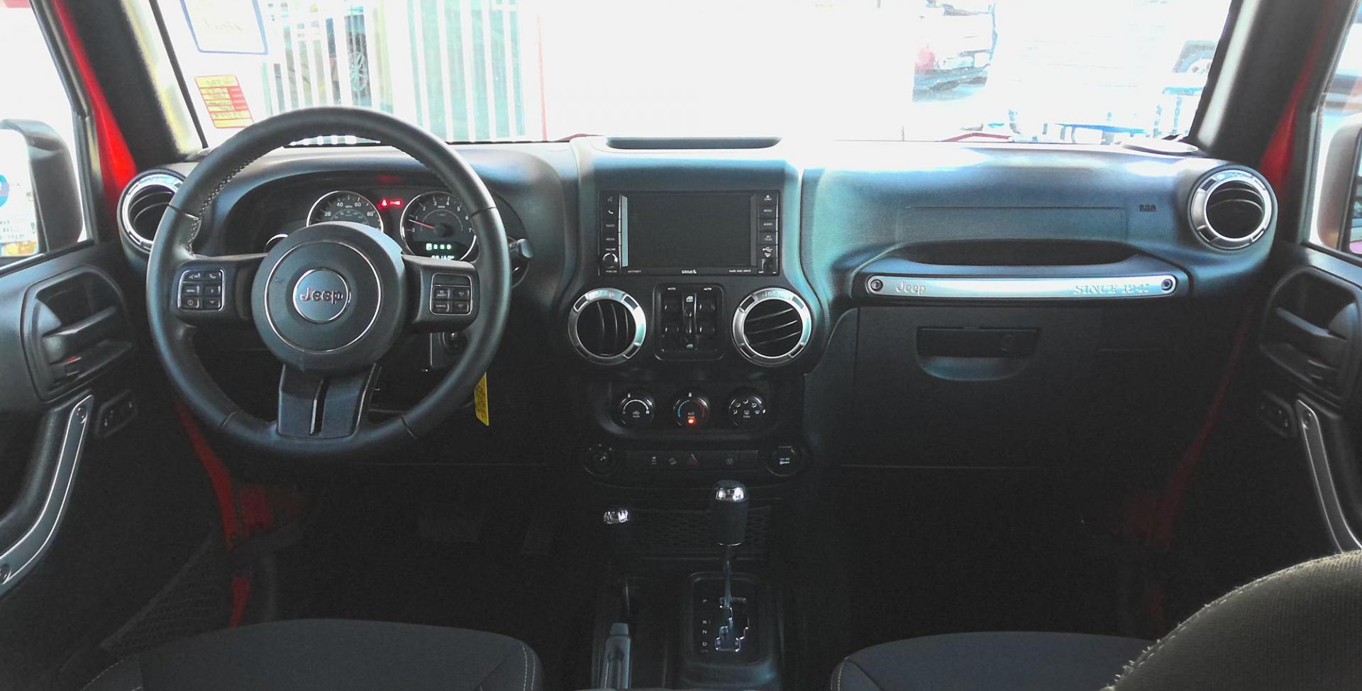 2018 RED Jeep Wrangler Unlimited Sahara 4WD (1C4BJWEG2JL) with an 3.6L V6 DOHC 24V FFV engine, located at 502 S. Riverside Avenue, Medford, OR, 97501, (541) 773-3136, 42.322803, -122.867477 - Photo#7