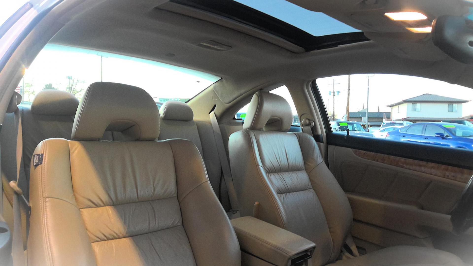 2004 WHITE Honda Accord EX V-6 Coupe AT with Navigation System and XM Radi (1HGCM82684A) with an 3.0L V6 SOHC 24V engine, 5-Speed Automatic Overdrive transmission, located at 502 S. Riverside Avenue, Medford, OR, 97501, (541) 773-3136, 42.322803, -122.867477 - Photo#5