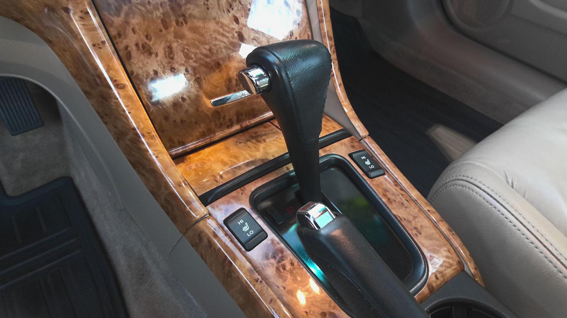 2004 WHITE Honda Accord EX V-6 Coupe AT with Navigation System and XM Radi (1HGCM82684A) with an 3.0L V6 SOHC 24V engine, 5-Speed Automatic Overdrive transmission, located at 502 S. Riverside Avenue, Medford, OR, 97501, (541) 773-3136, 42.322803, -122.867477 - Photo#6