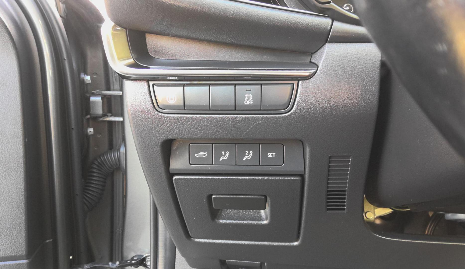 2020 GRAY Mazda MAZDA3 Preferred AWD (JM1BPBDM3L1) with an 2.5L L4 DOHC 16V engine, 6A transmission, located at 502 S. Riverside Avenue, Medford, OR, 97501, (541) 773-3136, 42.322803, -122.867477 - Photo#11