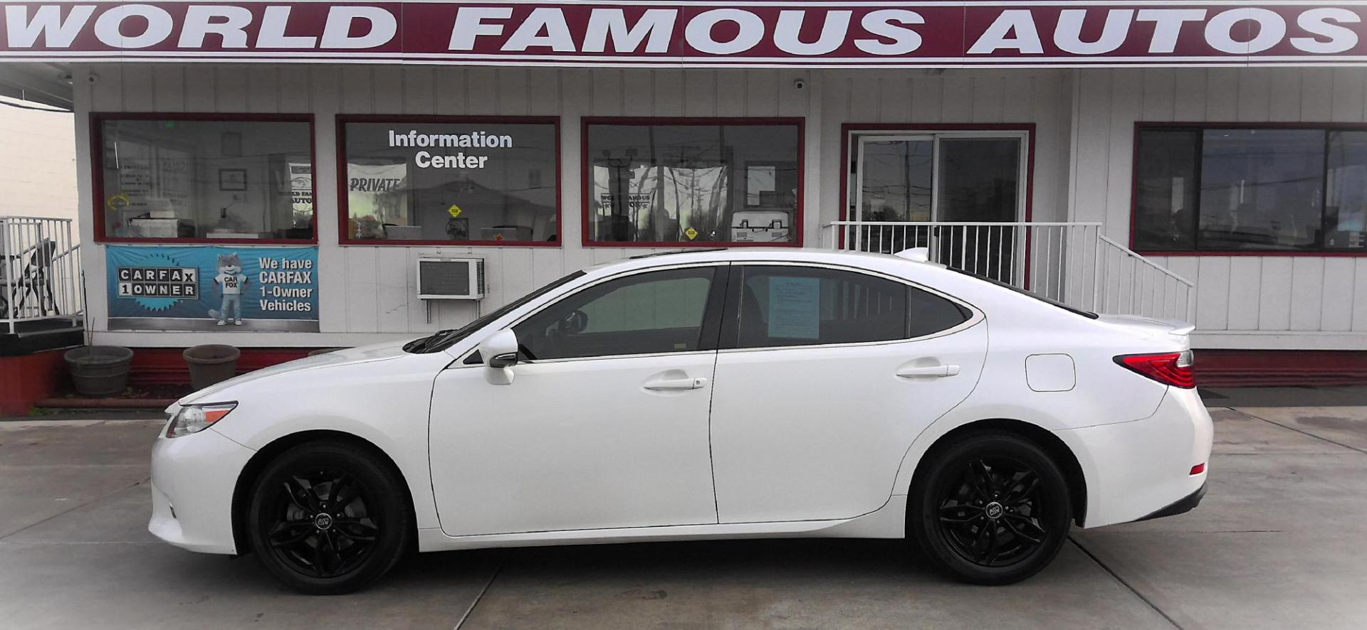 2015 WHITE Lexus ES 350 Sedan (JTHBK1GGXF2) with an 3.5L V6 DOHC 24V engine, 6-Speed Automatic transmission, located at 502 S. Riverside Avenue, Medford, OR, 97501, (541) 773-3136, 42.322803, -122.867477 - Photo#0