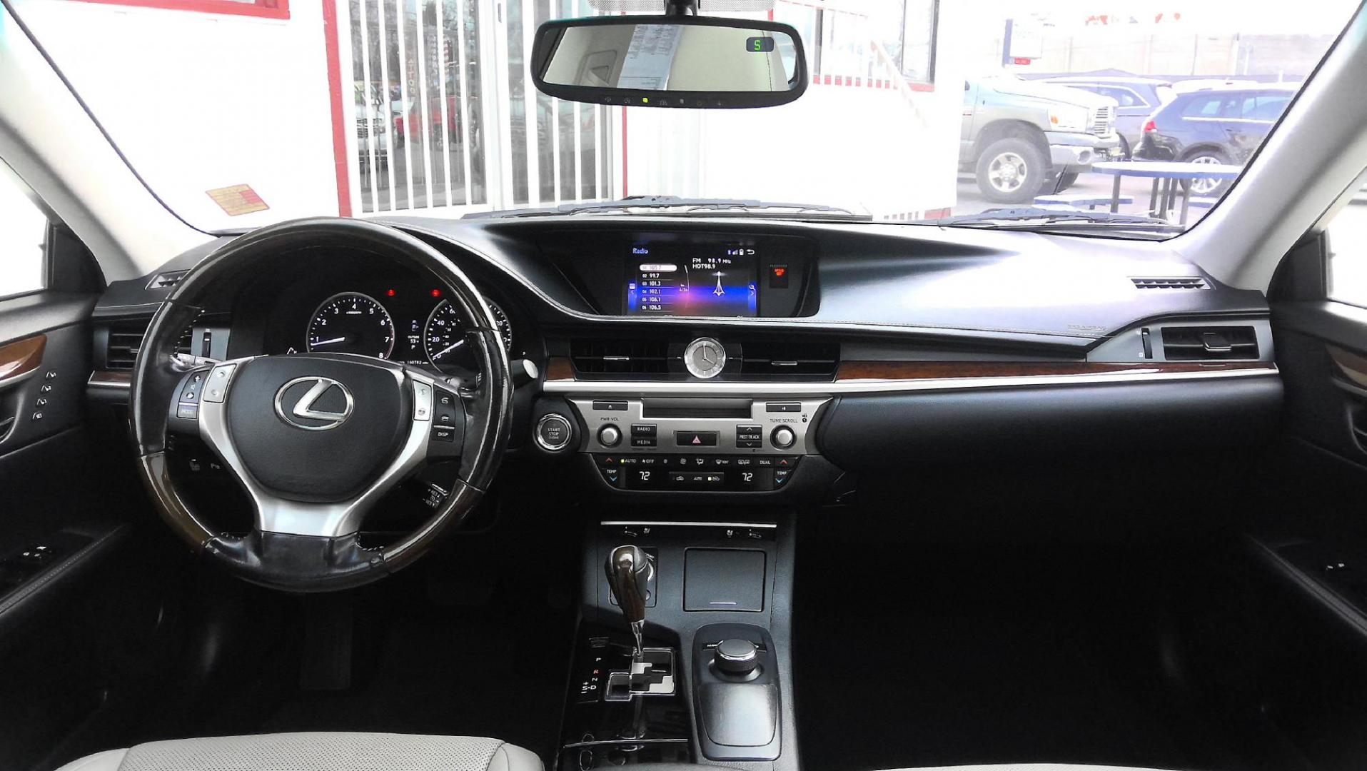 2015 WHITE Lexus ES 350 Sedan (JTHBK1GGXF2) with an 3.5L V6 DOHC 24V engine, 6-Speed Automatic transmission, located at 502 S. Riverside Avenue, Medford, OR, 97501, (541) 773-3136, 42.322803, -122.867477 - Photo#6