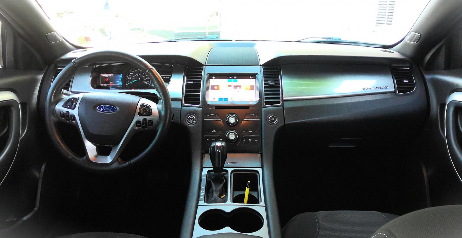 2019 BLUE Ford Taurus SEL FWD (1FAHP2E88KG) with an 3.5L V6 DOHC 24V engine, 6A transmission, located at 502 S. Riverside Avenue, Medford, OR, 97501, (541) 773-3136, 42.322803, -122.867477 - Photo#8