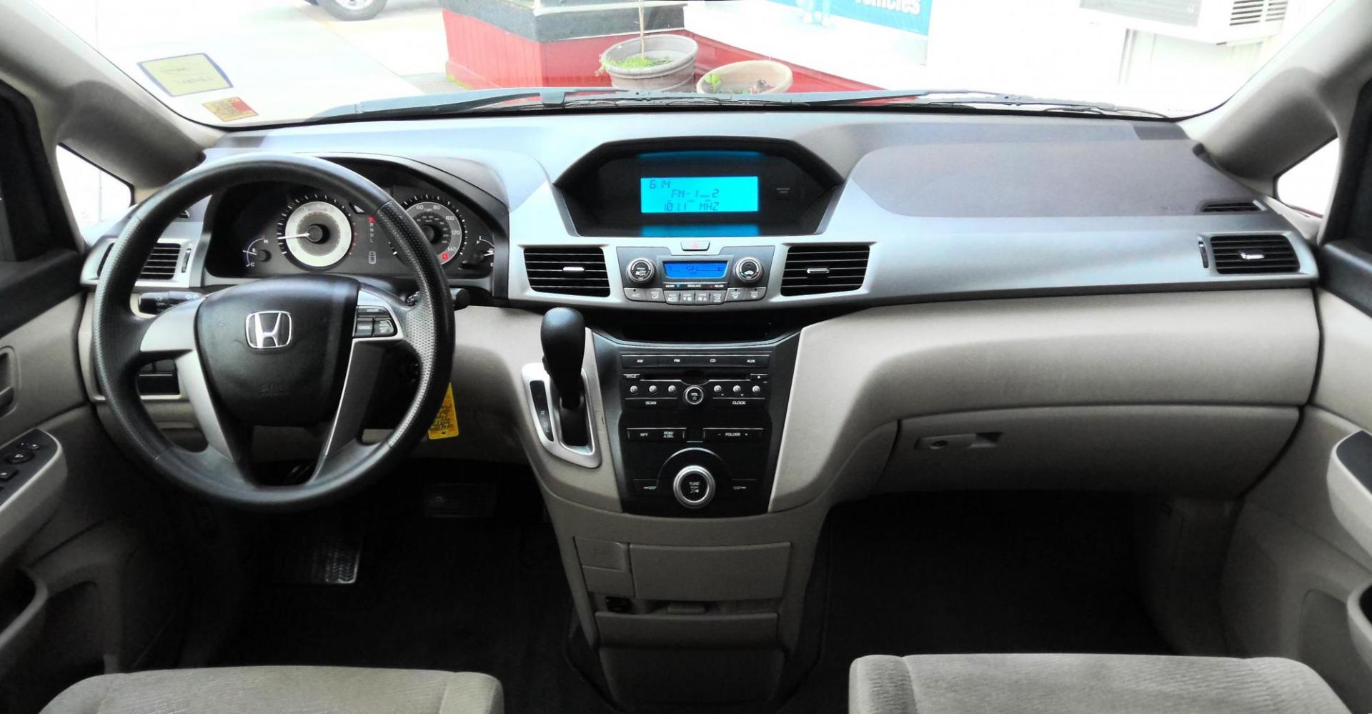 2012 MAROON Honda Odyssey LX (5FNRL5H27CB) with an 3.5L V6 SOHC 24V engine, 5-Speed Automatic transmission, located at 502 S. Riverside Avenue, Medford, OR, 97501, (541) 773-3136, 42.322803, -122.867477 - Photo#8