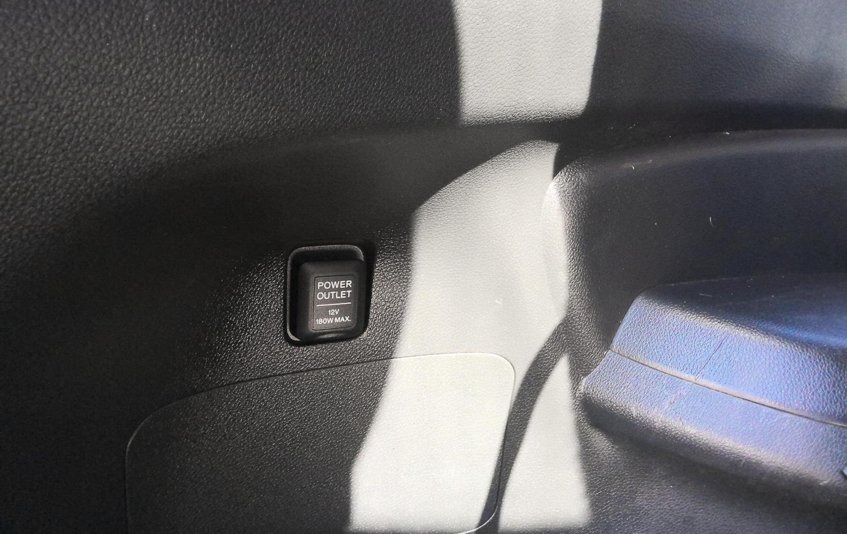 2016 BLUE Honda Pilot EXL 4WD (5FNYF6H58GB) with an 3.5L V6 SOHC 24V engine, 6-Speed Automatic transmission, located at 502 S. Riverside Avenue, Medford, OR, 97501, (541) 773-3136, 42.322803, -122.867477 - Photo#7