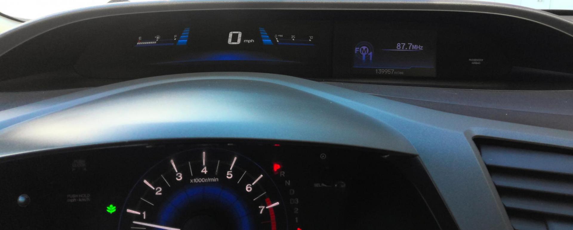 2012 GRAY Honda Civic LX Sedan 5-Speed AT (19XFB2F5XCE) with an 1.8L L4 SOHC 16V engine, 5-Speed Automatic transmission, located at 502 S. Riverside Avenue, Medford, OR, 97501, (541) 773-3136, 42.322803, -122.867477 - Photo#10