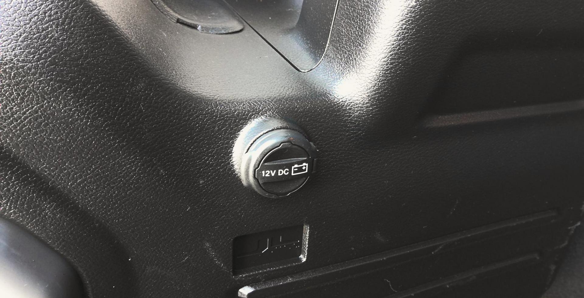 2020 GRAY Jeep Wrangler Unlimited Sport (1C4HJXDG3LW) with an 3.6L V6 DOHC 24V FFV engine, 6A transmission, located at 502 S. Riverside Avenue, Medford, OR, 97501, (541) 773-3136, 42.322803, -122.867477 - Photo#7