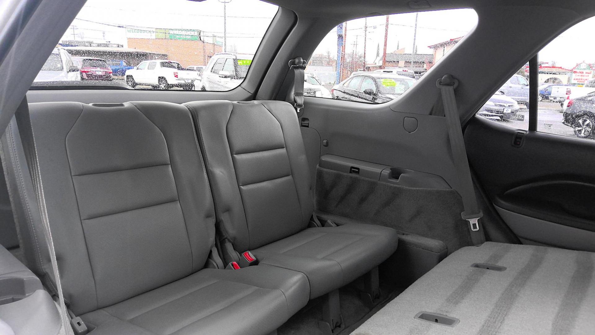 2003 SILVER Acura MDX Base (2HNYD18213H) with an 3.5L V6 SOHC 24V engine, 5-Speed Automatic Overdrive transmission, located at 502 S. Riverside Avenue, Medford, OR, 97501, (541) 773-3136, 42.322803, -122.867477 - Photo#6