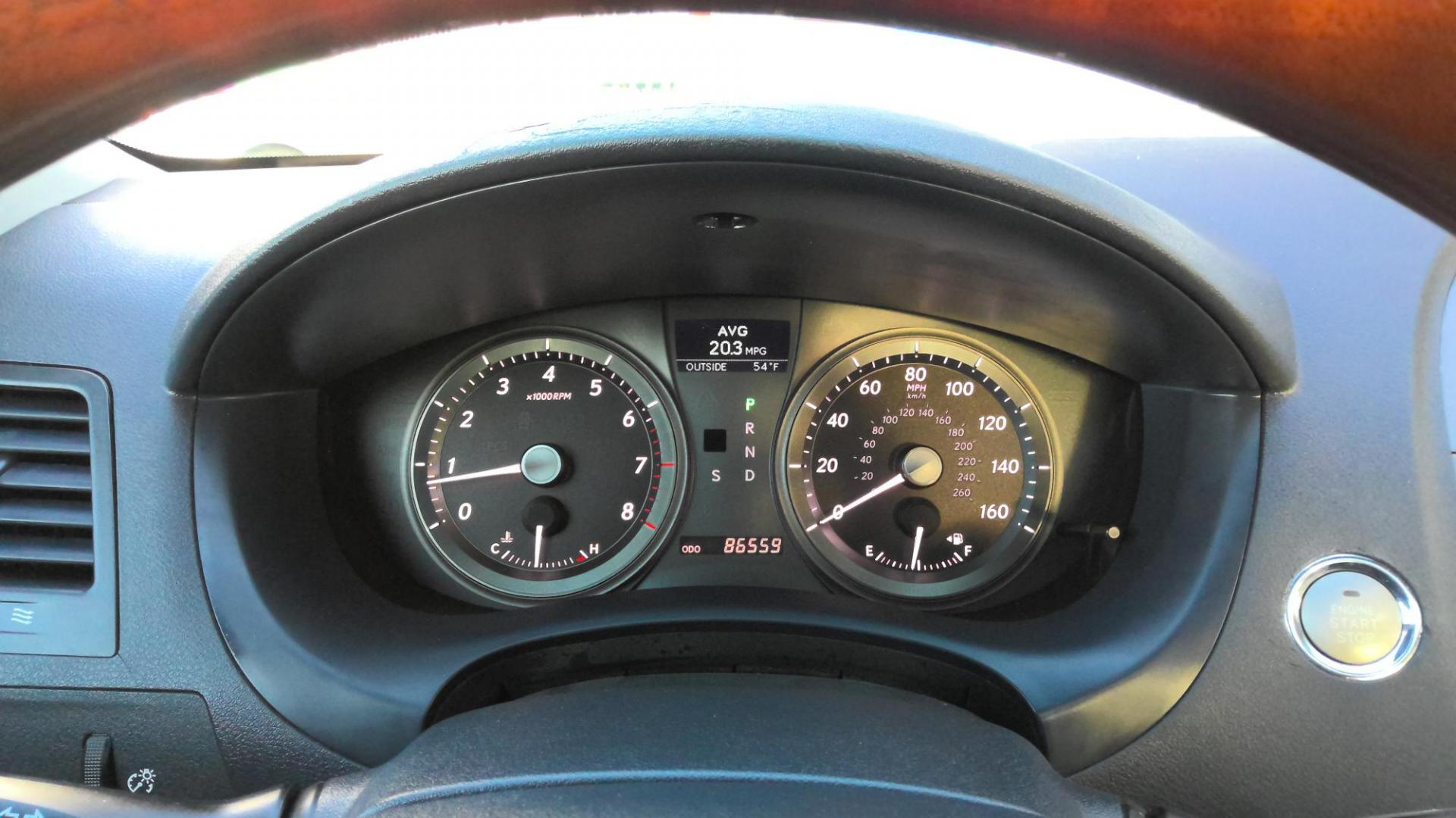 2007 WHITE Lexus ES 350 Sedan (JTHBJ46G572) with an 3.5L V6 DOHC 24V engine, 6-Speed Automatic Overdrive transmission, located at 502 S. Riverside Avenue, Medford, OR, 97501, (541) 773-3136, 42.322803, -122.867477 - Photo#9