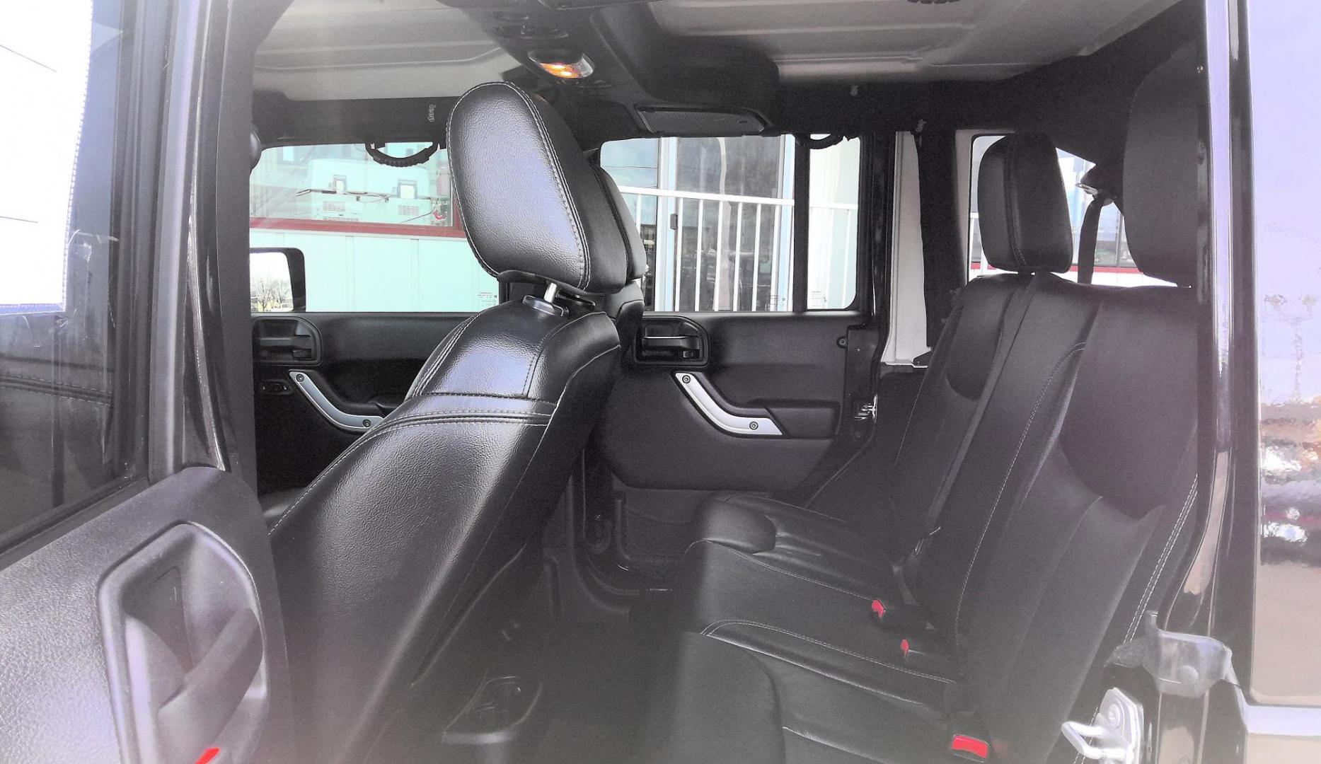 2016 BLACK Jeep Wrangler Unlimited Sahara 4WD (1C4BJWEG1GL) with an 3.6L V6 DOHC 24V FFV engine, located at 502 S. Riverside Avenue, Medford, OR, 97501, (541) 773-3136, 42.322803, -122.867477 - Photo#5