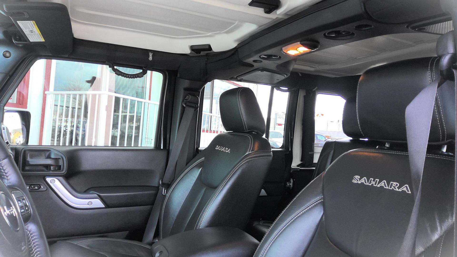 2016 BLACK Jeep Wrangler Unlimited Sahara 4WD (1C4BJWEG1GL) with an 3.6L V6 DOHC 24V FFV engine, located at 502 S. Riverside Avenue, Medford, OR, 97501, (541) 773-3136, 42.322803, -122.867477 - Photo#6