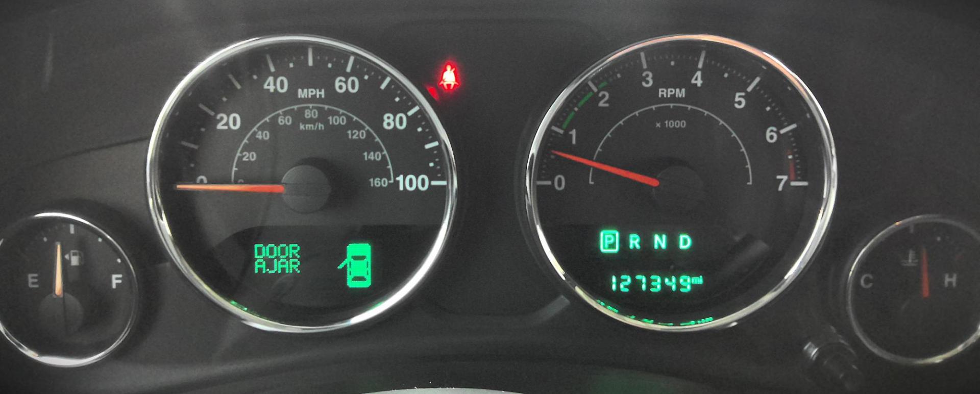 2016 BLACK Jeep Wrangler Unlimited Sahara 4WD (1C4BJWEG1GL) with an 3.6L V6 DOHC 24V FFV engine, located at 502 S. Riverside Avenue, Medford, OR, 97501, (541) 773-3136, 42.322803, -122.867477 - Photo#9