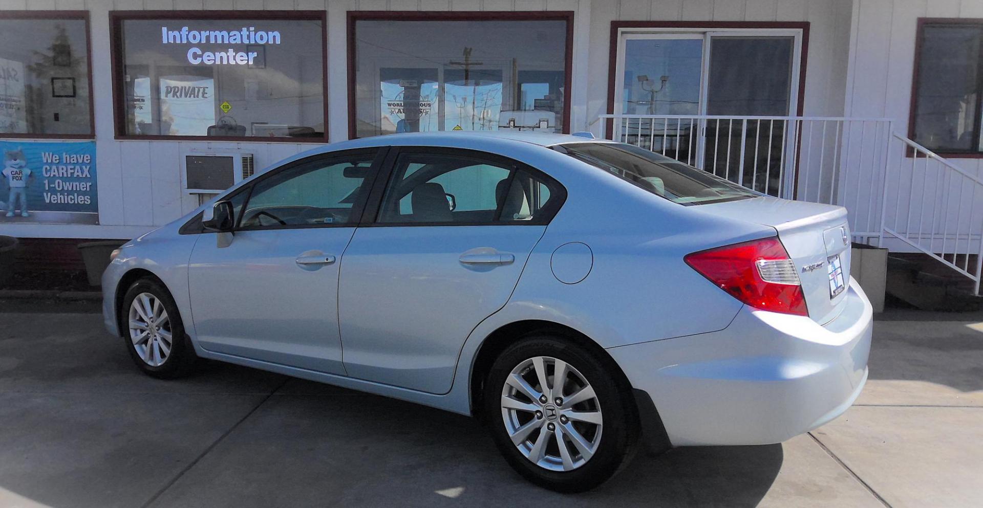 2012 BLUE Honda Civic EX-L Sedan 5-Speed AT (2HGFB2F90CH) with an 1.8L L4 SOHC 16V engine, 5-Speed Automatic transmission, located at 502 S. Riverside Avenue, Medford, OR, 97501, (541) 773-3136, 42.322803, -122.867477 - Photo#2