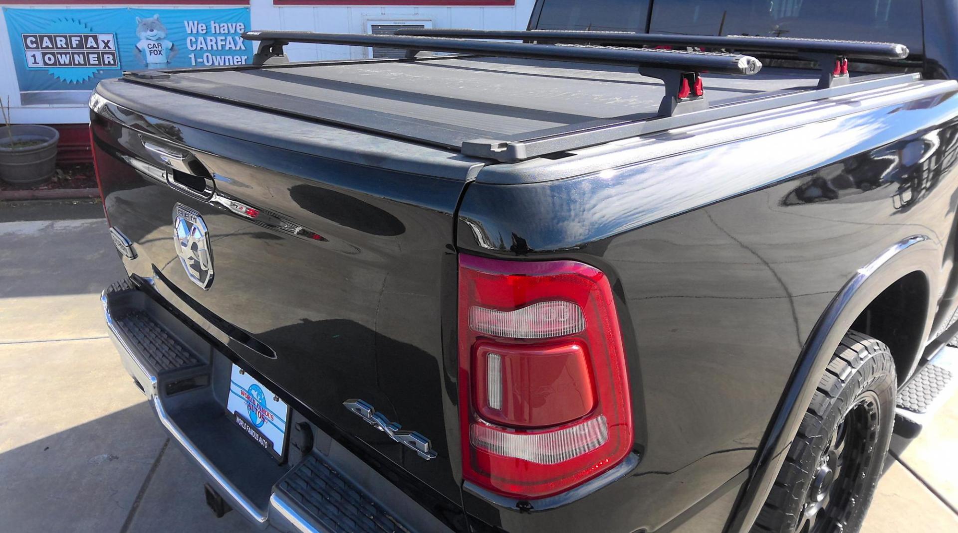 2019 BLACK RAM 1500 Longhorn Crew Cab SWB 4WD (1C6SRFKT8KN) with an 5.7L V8 OHV 16V engine, 8A transmission, located at 502 S. Riverside Avenue, Medford, OR, 97501, (541) 773-3136, 42.322803, -122.867477 - Photo#4