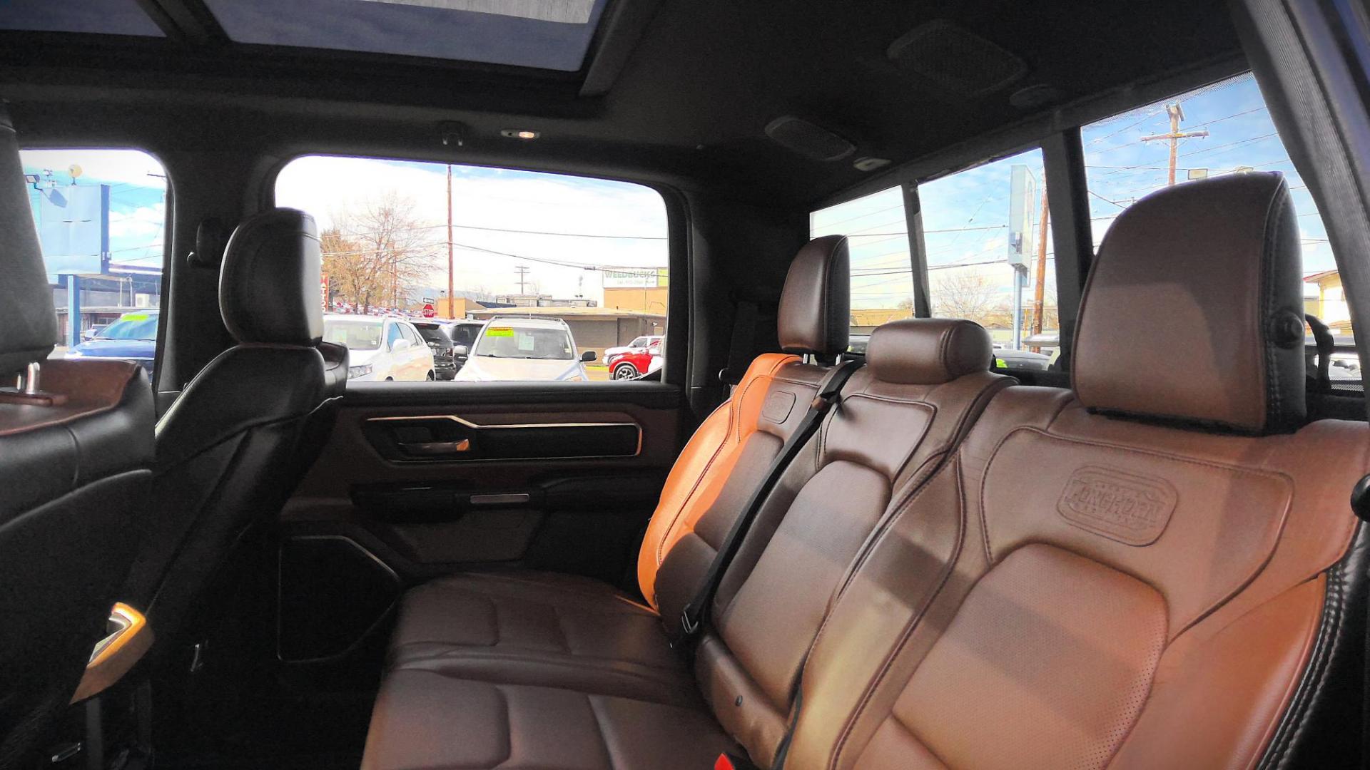 2019 BLACK RAM 1500 Longhorn Crew Cab SWB 4WD (1C6SRFKT8KN) with an 5.7L V8 OHV 16V engine, 8A transmission, located at 502 S. Riverside Avenue, Medford, OR, 97501, (541) 773-3136, 42.322803, -122.867477 - Photo#5