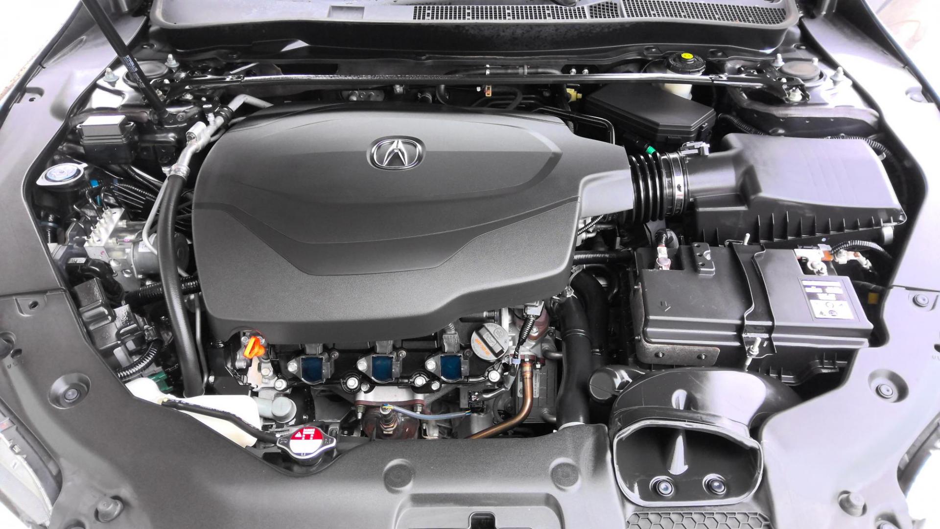 2015 GRAY Acura TLX 9-Spd AT w/Technology Package (19UUB2F50FA) with an 3.5L V6 SOHC 24V engine, 9-Speed Automatic transmission, located at 502 S. Riverside Avenue, Medford, OR, 97501, (541) 773-3136, 42.322803, -122.867477 - Photo#10