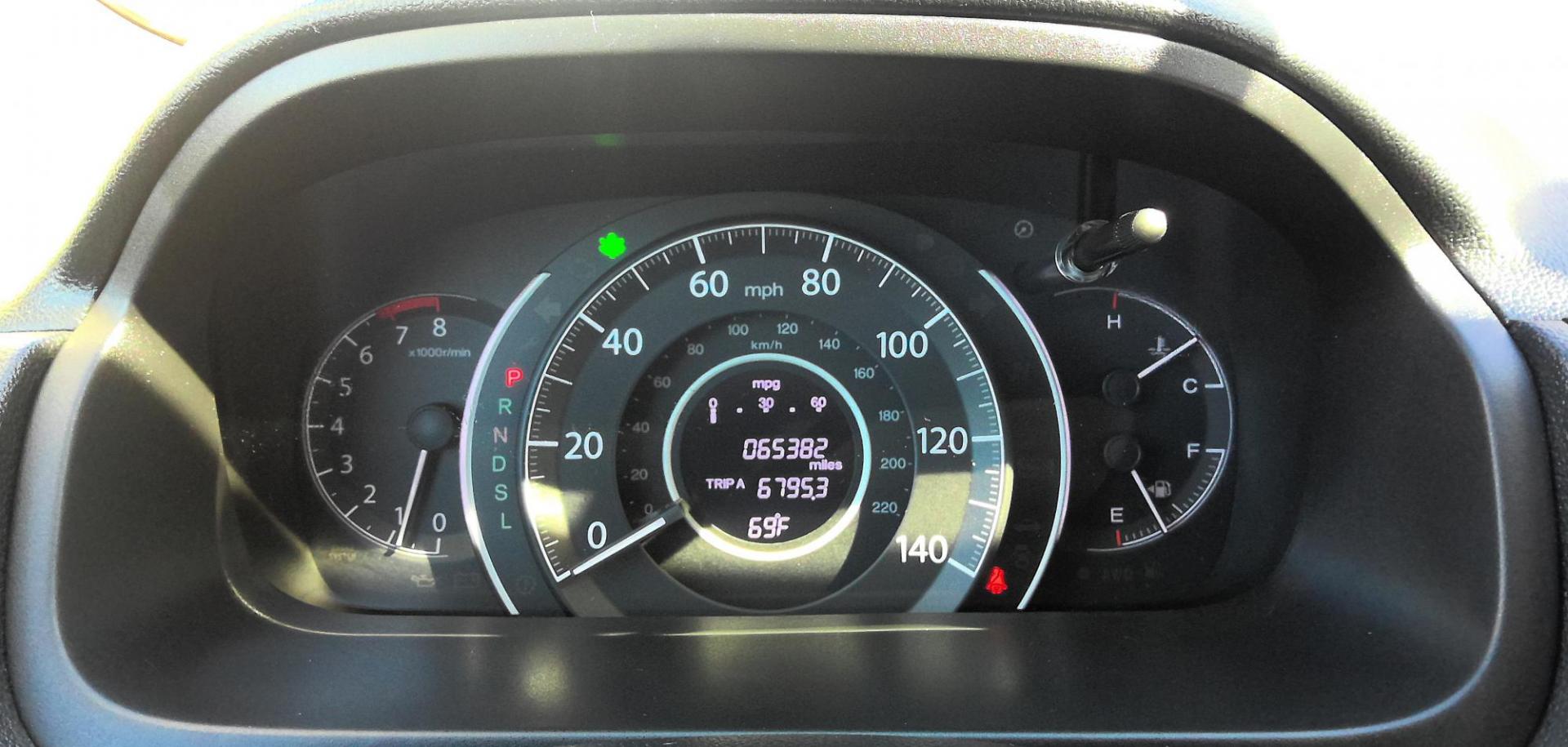 2016 WHITE Honda CR-V SE 4WD (5J6RM4H42GL) with an 2.4L L4 DOHC 16V engine, CVT transmission, located at 502 S. Riverside Avenue, Medford, OR, 97501, (541) 773-3136, 42.322803, -122.867477 - Photo#8