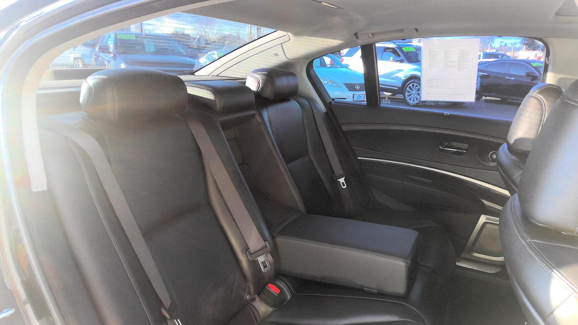 2014 GRAY Acura RLX 6-Spd AT w/Krell Audio Package (JH4KC1F78EC) with an 3.5L V6 SOHC 24V engine, 6-Speed Automatic transmission, located at 502 S. Riverside Avenue, Medford, OR, 97501, (541) 773-3136, 42.322803, -122.867477 - Photo#5