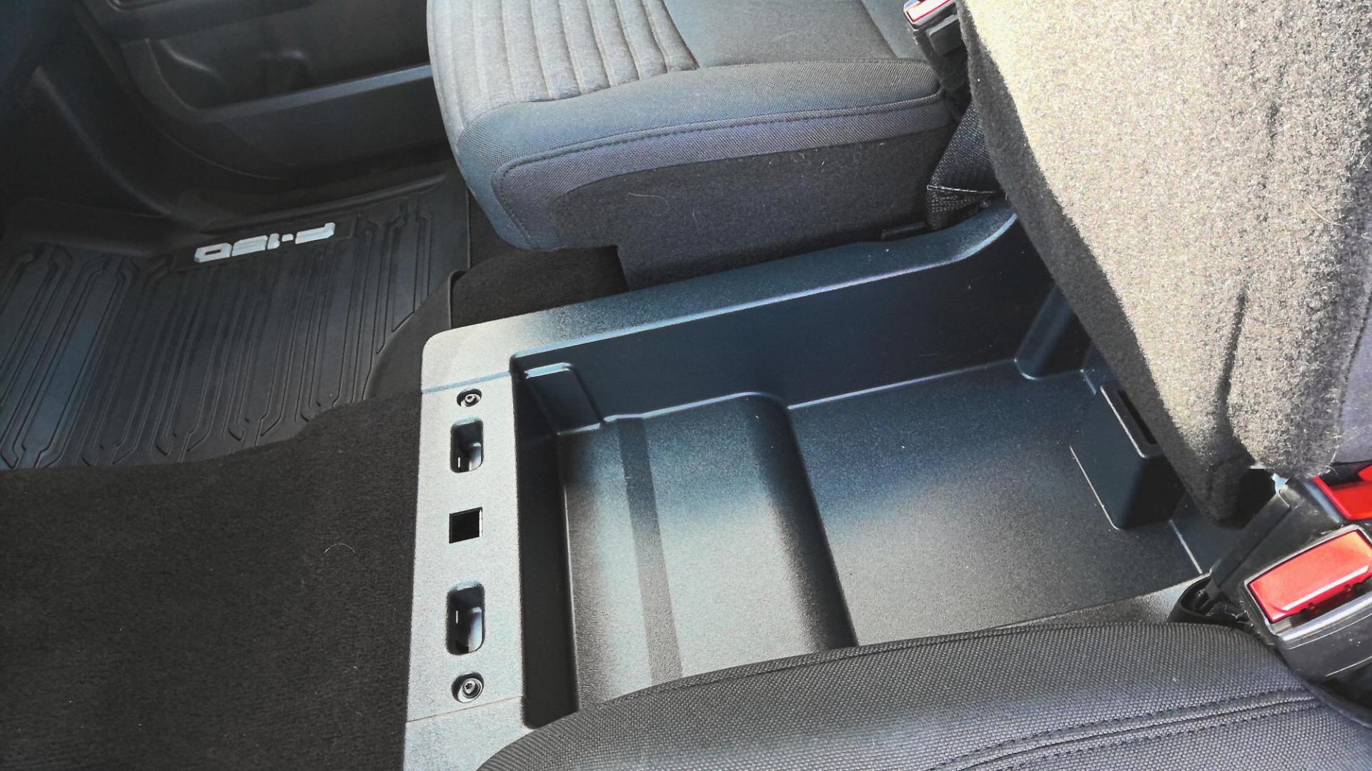 2021 BLUE Ford F-150 Lariat SuperCrew 5.5-ft. Bed 4WD (1FTFW1E84MF) with an 4.6L V8 SOHC 24V engine, located at 502 S. Riverside Avenue, Medford, OR, 97501, (541) 773-3136, 42.322803, -122.867477 - Photo#17