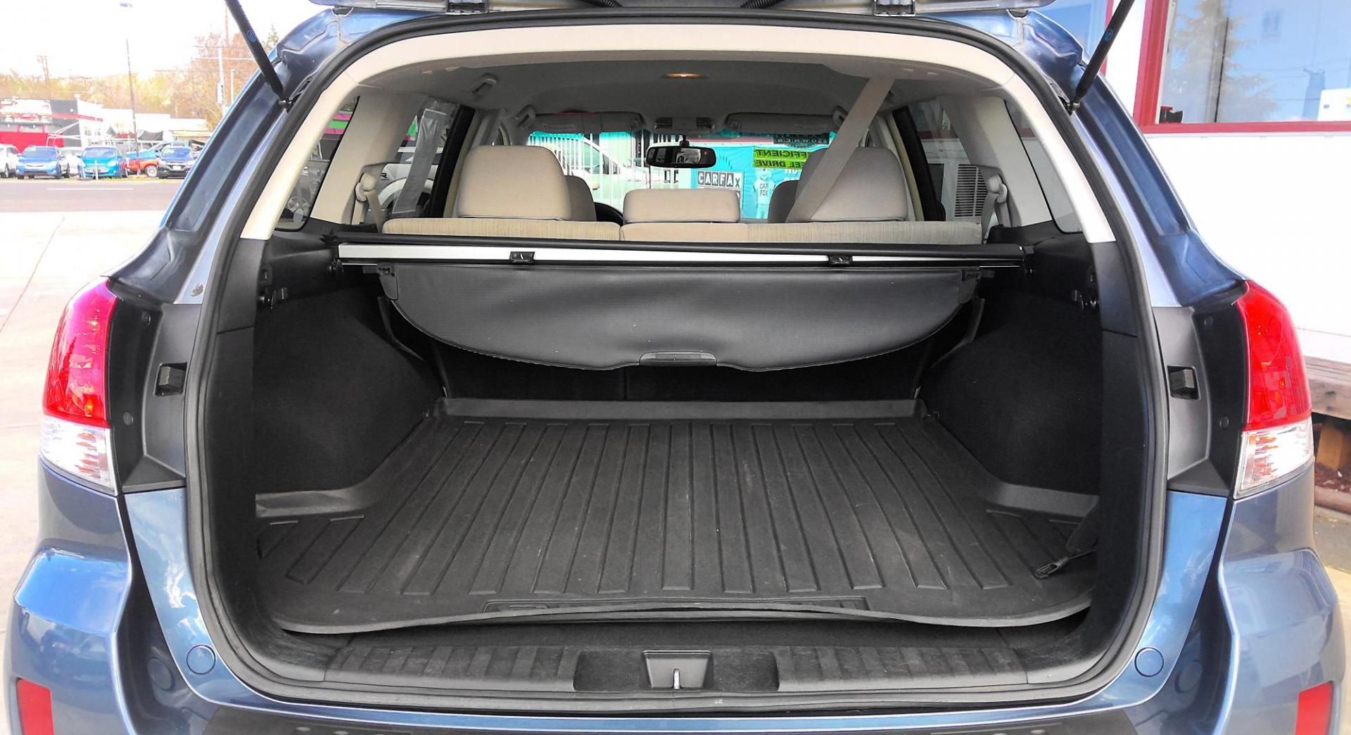 2014 BLUE Subaru Outback 2.5I Premium (4S4BRBCCXE3) with an 2.5L H4 DOHC 16V engine, located at 502 S. Riverside Avenue, Medford, OR, 97501, (541) 773-3136, 42.322803, -122.867477 - Photo#3