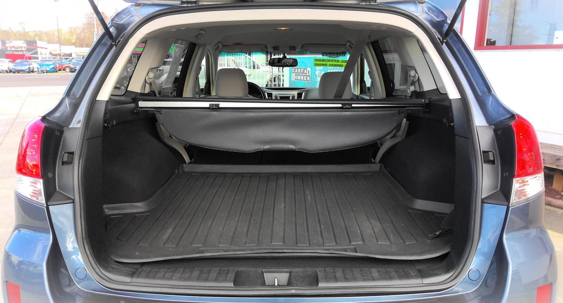 2014 BLUE Subaru Outback 2.5I Premium (4S4BRBCCXE3) with an 2.5L H4 DOHC 16V engine, located at 502 S. Riverside Avenue, Medford, OR, 97501, (541) 773-3136, 42.322803, -122.867477 - Photo#4