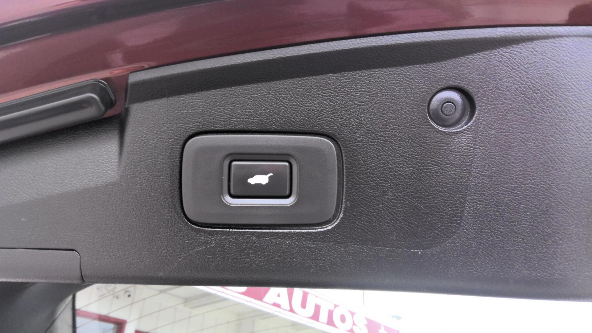 2010 BROWN Acura ZDX 6-Spd AT w/Tech Pkg (2HNYB1H49AH) with an 3.7L V6 SOHC 24V engine, 6-Speed Automatic transmission, located at 502 S. Riverside Avenue, Medford, OR, 97501, (541) 773-3136, 42.322803, -122.867477 - Photo#6