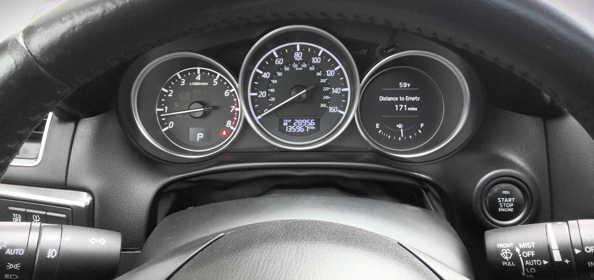 2016 WHITE Mazda CX-5 Grand Touring (JM3KE2DY5G0) with an 2.5L L4 DOHC 16V engine, 6-Speed Automatic transmission, located at 502 S. Riverside Avenue, Medford, OR, 97501, (541) 773-3136, 42.322803, -122.867477 - Photo#11