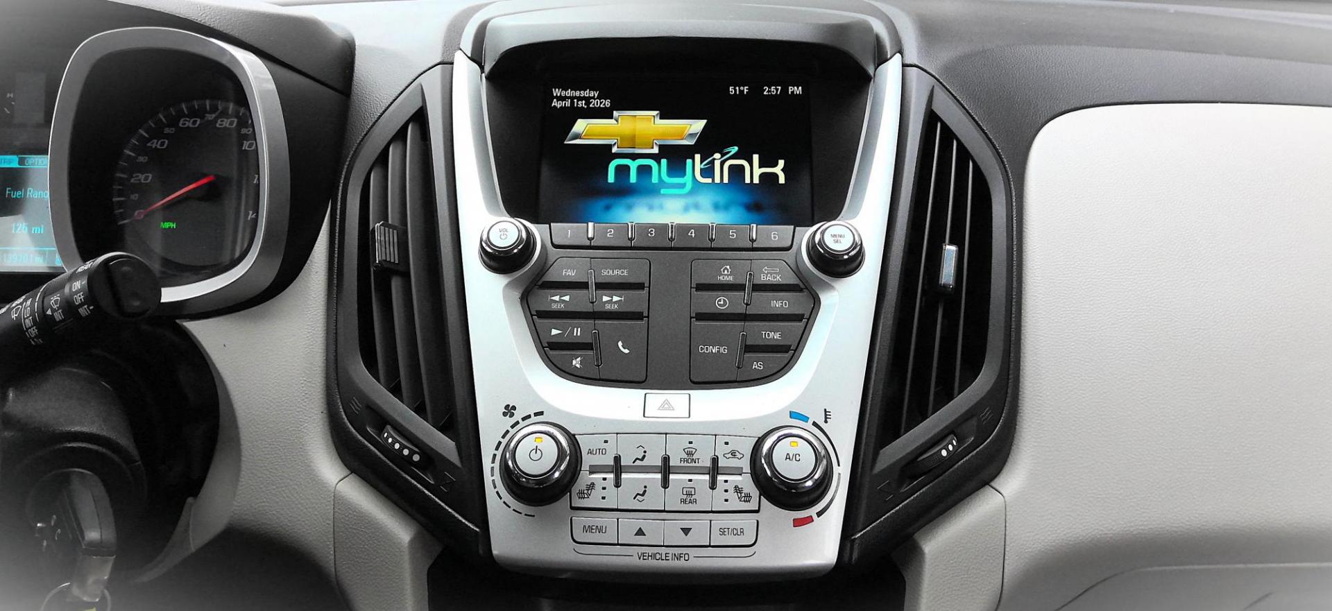 2016 GRAY Chevrolet Equinox LT 2WD (2GNALCEK4G6) with an 2.4L L4 DOHC 16V FFV engine, 6A transmission, located at 502 S. Riverside Avenue, Medford, OR, 97501, (541) 773-3136, 42.322803, -122.867477 - Photo#7