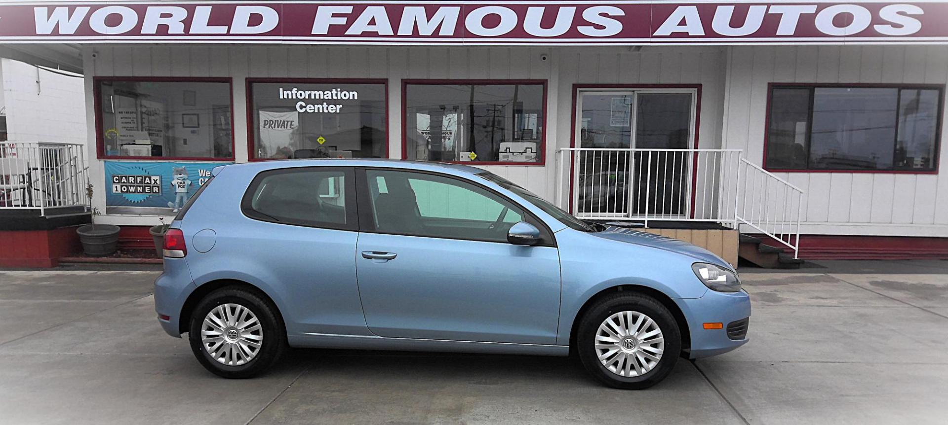 2011 BLUE Volkswagen Golf 2.5L 2-Door PZEV (WVWBB7AJ2BW) with an 2.5L L5 DOHC 20V engine, located at 502 S. Riverside Avenue, Medford, OR, 97501, (541) 773-3136, 42.322803, -122.867477 - Photo#0