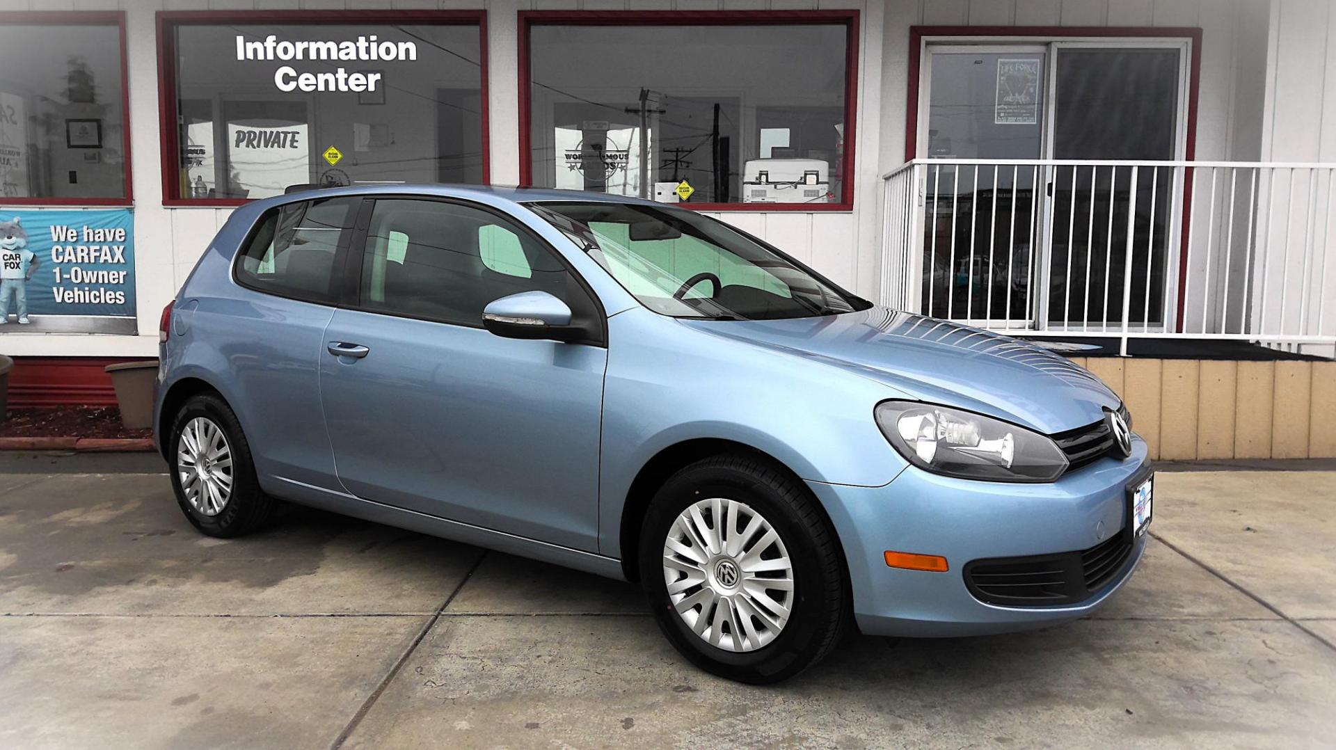 2011 BLUE Volkswagen Golf 2.5L 2-Door PZEV (WVWBB7AJ2BW) with an 2.5L L5 DOHC 20V engine, located at 502 S. Riverside Avenue, Medford, OR, 97501, (541) 773-3136, 42.322803, -122.867477 - Photo#1